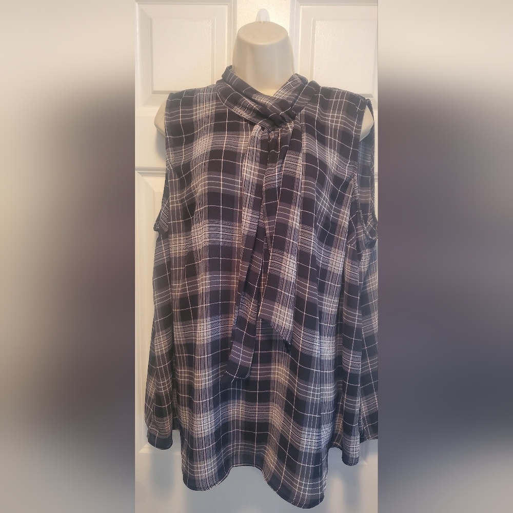 Torrid Gray and White Plaid Top